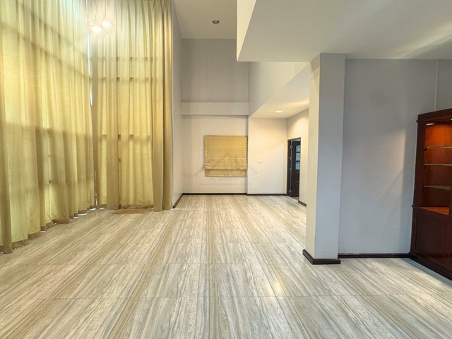 ประกาศฟรี! ซื้อ-ขาย-เช่า คอนโด บ้าน ทาวน์โฮม ที่ดิน และพื้นที่เชิงพาณิชย์ทั่วประเทศไทย ทุกทำเล ทุกงบประมาณ ไม่มีค่าใช้จ่าย ลงง่าย ขายไว เข้าถึงผู้ซื้อโดยตรง 4 501074pic3.jpg