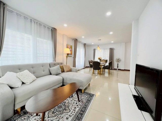 ประกาศฟรี! ซื้อ-ขาย-เช่า คอนโด บ้าน ทาวน์โฮม ที่ดิน และพื้นที่เชิงพาณิชย์ทั่วประเทศไทย ทุกทำเล ทุกงบประมาณ ไม่มีค่าใช้จ่าย ลงง่าย ขายไว เข้าถึงผู้ซื้อโดยตรง 4 223633pic3.jpg