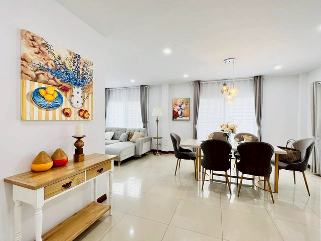 ประกาศฟรี! ซื้อ-ขาย-เช่า คอนโด บ้าน ทาวน์โฮม ที่ดิน และพื้นที่เชิงพาณิชย์ทั่วประเทศไทย ทุกทำเล ทุกงบประมาณ ไม่มีค่าใช้จ่าย ลงง่าย ขายไว เข้าถึงผู้ซื้อโดยตรง 5 223633pic4.jpg