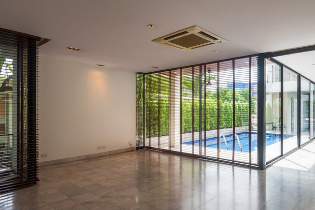 ประกาศฟรี! ซื้อ-ขาย-เช่า คอนโด บ้าน ทาวน์โฮม ที่ดิน และพื้นที่เชิงพาณิชย์ทั่วประเทศไทย ทุกทำเล ทุกงบประมาณ ไม่มีค่าใช้จ่าย ลงง่าย ขายไว เข้าถึงผู้ซื้อโดยตรง 5 500712pic4.jpg