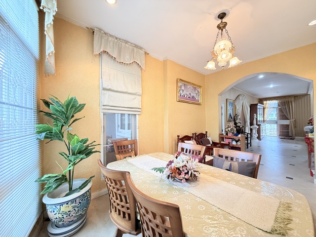 ประกาศฟรี! ซื้อ-ขาย-เช่า คอนโด บ้าน ทาวน์โฮม ที่ดิน และพื้นที่เชิงพาณิชย์ทั่วประเทศไทย ทุกทำเล ทุกงบประมาณ ไม่มีค่าใช้จ่าย ลงง่าย ขายไว เข้าถึงผู้ซื้อโดยตรง 4 501147pic3.jpg