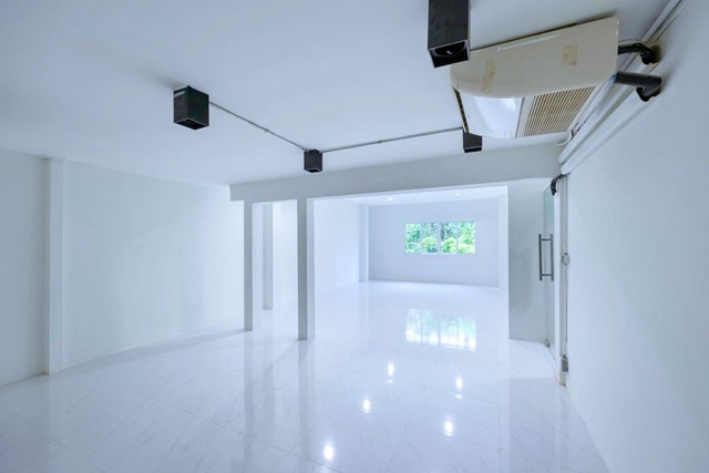 ประกาศฟรี! ซื้อ-ขาย-เช่า คอนโด บ้าน ทาวน์โฮม ที่ดิน และพื้นที่เชิงพาณิชย์ทั่วประเทศไทย ทุกทำเล ทุกงบประมาณ ไม่มีค่าใช้จ่าย ลงง่าย ขายไว เข้าถึงผู้ซื้อโดยตรง 5 222550pic4.jpg