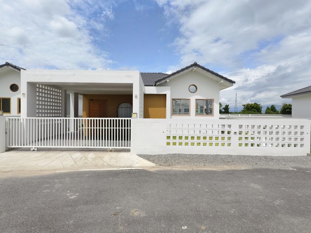 ประกาศฟรี! ซื้อ-ขาย-เช่า คอนโด บ้าน ทาวน์โฮม ที่ดิน และพื้นที่เชิงพาณิชย์ทั่วประเทศไทย ทุกทำเล ทุกงบประมาณ ไม่มีค่าใช้จ่าย ลงง่าย ขายไว เข้าถึงผู้ซื้อโดยตรง 2 223783pic1.jpg