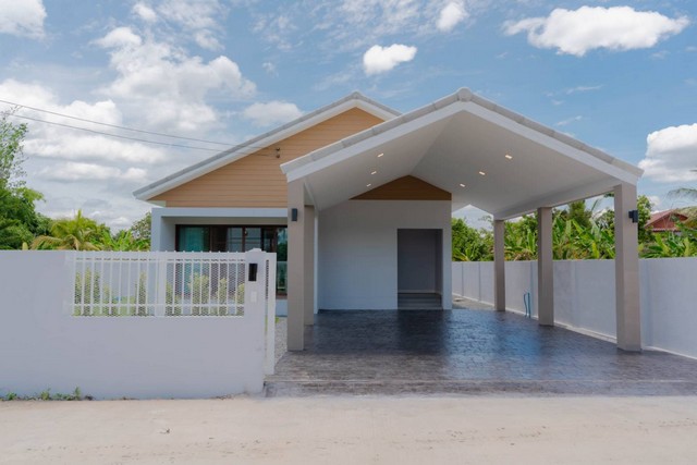 ประกาศฟรี! ซื้อ-ขาย-เช่า คอนโด บ้าน ทาวน์โฮม ที่ดิน และพื้นที่เชิงพาณิชย์ทั่วประเทศไทย ทุกทำเล ทุกงบประมาณ ไม่มีค่าใช้จ่าย ลงง่าย ขายไว เข้าถึงผู้ซื้อโดยตรง 2 223782pic1.jpg