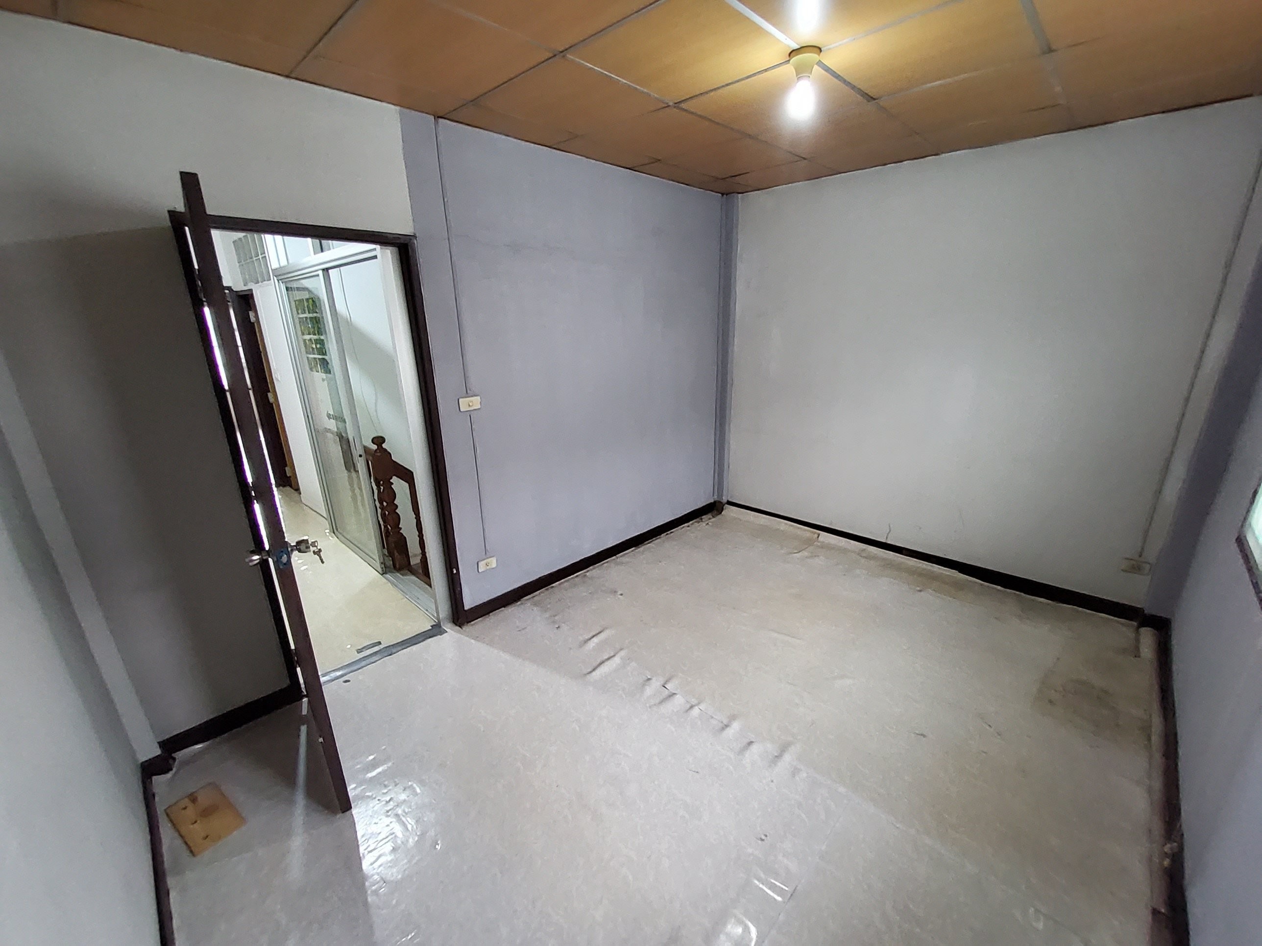 ประกาศฟรี! ซื้อ-ขาย-เช่า คอนโด บ้าน ทาวน์โฮม ที่ดิน และพื้นที่เชิงพาณิชย์ทั่วประเทศไทย ทุกทำเล ทุกงบประมาณ ไม่มีค่าใช้จ่าย ลงง่าย ขายไว เข้าถึงผู้ซื้อโดยตรง 5 199219pic4.jpg