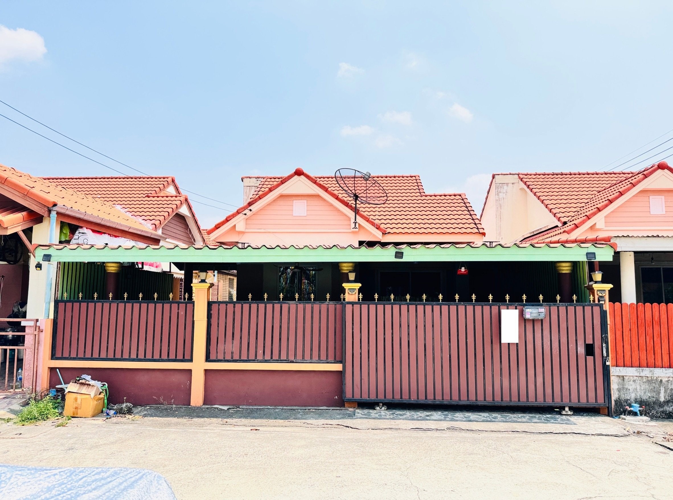 ประกาศฟรี! ซื้อ-ขาย-เช่า คอนโด บ้าน ทาวน์โฮม ที่ดิน และพื้นที่เชิงพาณิชย์ทั่วประเทศไทย ทุกทำเล ทุกงบประมาณ ไม่มีค่าใช้จ่าย ลงง่าย ขายไว เข้าถึงผู้ซื้อโดยตรง 2 199201pic1.jpg