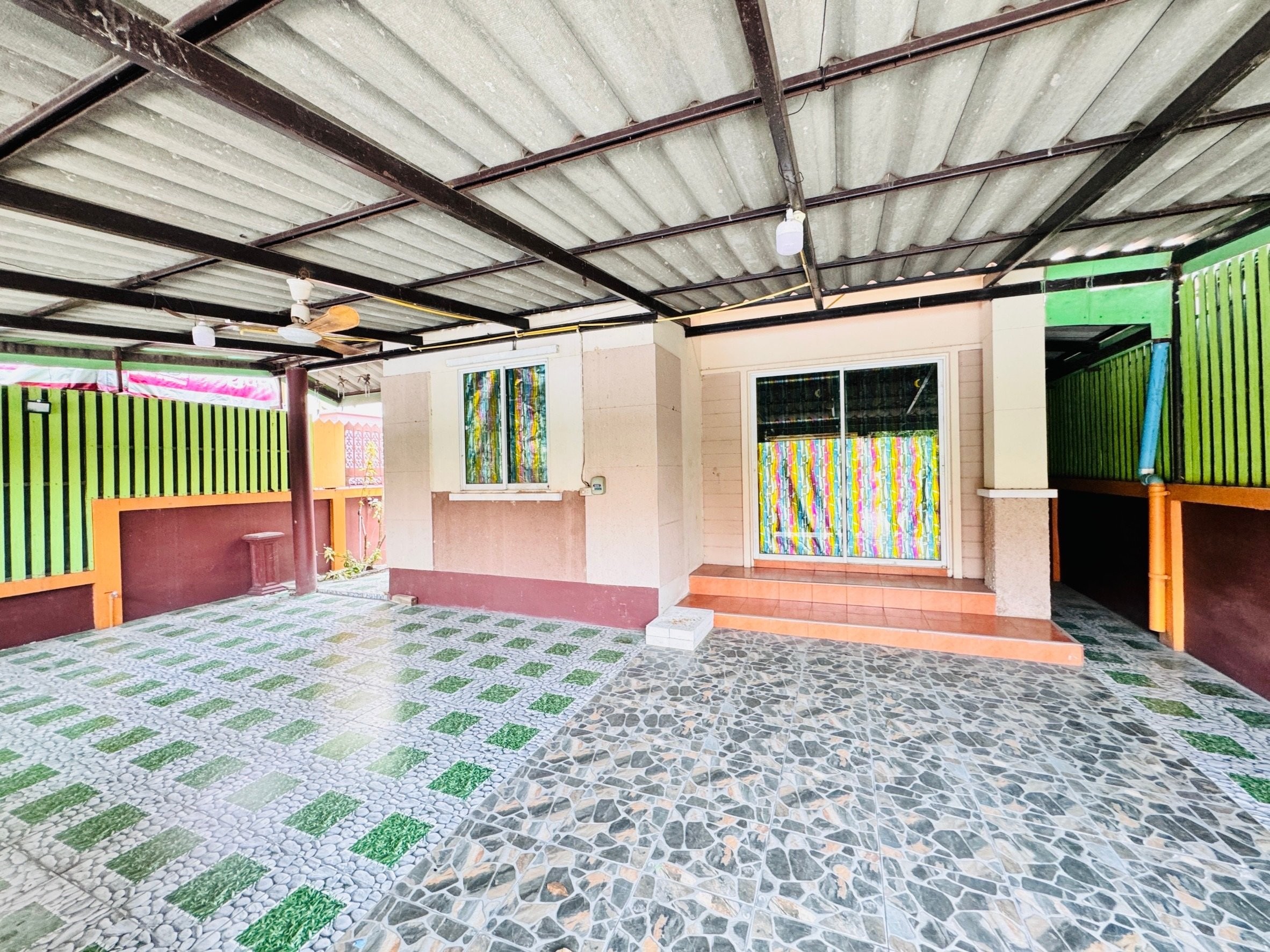 ประกาศฟรี! ซื้อ-ขาย-เช่า คอนโด บ้าน ทาวน์โฮม ที่ดิน และพื้นที่เชิงพาณิชย์ทั่วประเทศไทย ทุกทำเล ทุกงบประมาณ ไม่มีค่าใช้จ่าย ลงง่าย ขายไว เข้าถึงผู้ซื้อโดยตรง 4 199201pic3.jpg