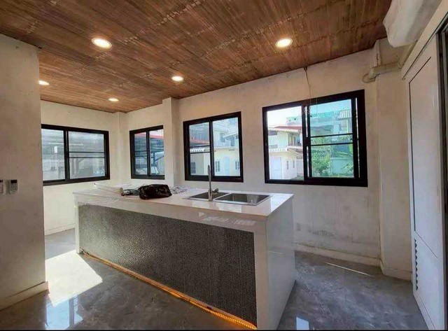 ประกาศฟรี! ซื้อ-ขาย-เช่า คอนโด บ้าน ทาวน์โฮม ที่ดิน และพื้นที่เชิงพาณิชย์ทั่วประเทศไทย ทุกทำเล ทุกงบประมาณ ไม่มีค่าใช้จ่าย ลงง่าย ขายไว เข้าถึงผู้ซื้อโดยตรง 3 303177pic2.jpg