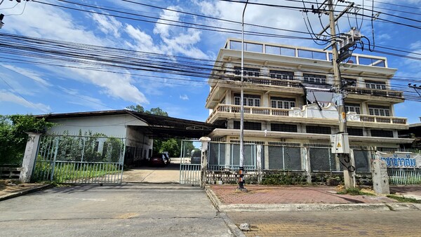 ประกาศฟรี! ซื้อ-ขาย-เช่า คอนโด บ้าน ทาวน์โฮม ที่ดิน และพื้นที่เชิงพาณิชย์ทั่วประเทศไทย ทุกทำเล ทุกงบประมาณ ไม่มีค่าใช้จ่าย ลงง่าย ขายไว เข้าถึงผู้ซื้อโดยตรง 5 500065pic4.jpg