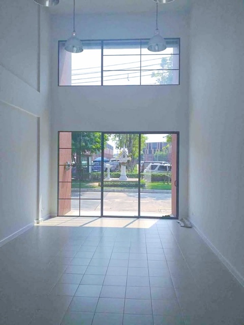 ประกาศฟรี! ซื้อ-ขาย-เช่า คอนโด บ้าน ทาวน์โฮม ที่ดิน และพื้นที่เชิงพาณิชย์ทั่วประเทศไทย ทุกทำเล ทุกงบประมาณ ไม่มีค่าใช้จ่าย ลงง่าย ขายไว เข้าถึงผู้ซื้อโดยตรง 4 223995pic3.jpg