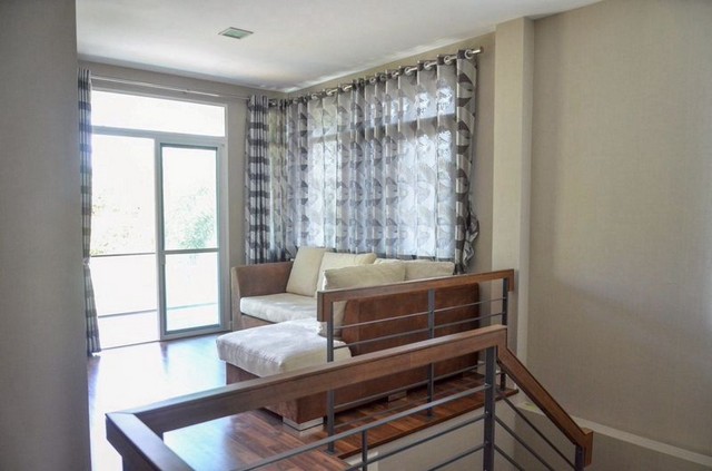 ประกาศฟรี! ซื้อ-ขาย-เช่า คอนโด บ้าน ทาวน์โฮม ที่ดิน และพื้นที่เชิงพาณิชย์ทั่วประเทศไทย ทุกทำเล ทุกงบประมาณ ไม่มีค่าใช้จ่าย ลงง่าย ขายไว เข้าถึงผู้ซื้อโดยตรง 5 224115pic4.jpg