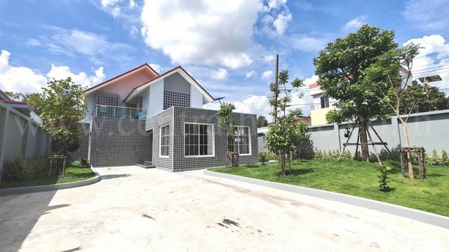 ประกาศฟรี! ซื้อ-ขาย-เช่า คอนโด บ้าน ทาวน์โฮม ที่ดิน และพื้นที่เชิงพาณิชย์ทั่วประเทศไทย ทุกทำเล ทุกงบประมาณ ไม่มีค่าใช้จ่าย ลงง่าย ขายไว เข้าถึงผู้ซื้อโดยตรง 3 291507pic2.jpg