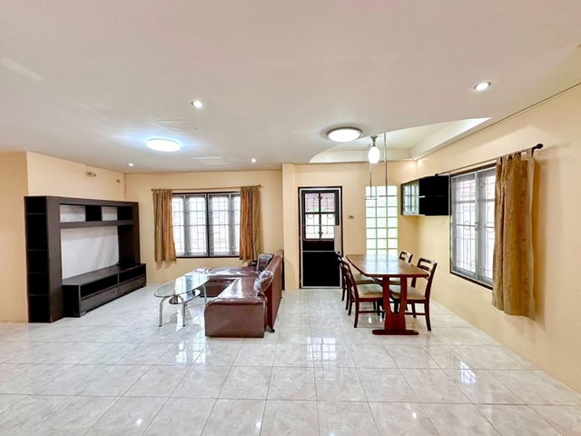 ประกาศฟรี! ซื้อ-ขาย-เช่า คอนโด บ้าน ทาวน์โฮม ที่ดิน และพื้นที่เชิงพาณิชย์ทั่วประเทศไทย ทุกทำเล ทุกงบประมาณ ไม่มีค่าใช้จ่าย ลงง่าย ขายไว เข้าถึงผู้ซื้อโดยตรง 2 303266pic1.jpg