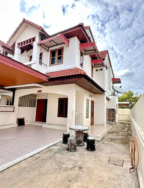 ประกาศฟรี! ซื้อ-ขาย-เช่า คอนโด บ้าน ทาวน์โฮม ที่ดิน และพื้นที่เชิงพาณิชย์ทั่วประเทศไทย ทุกทำเล ทุกงบประมาณ ไม่มีค่าใช้จ่าย ลงง่าย ขายไว เข้าถึงผู้ซื้อโดยตรง 2 303265pic1.jpg