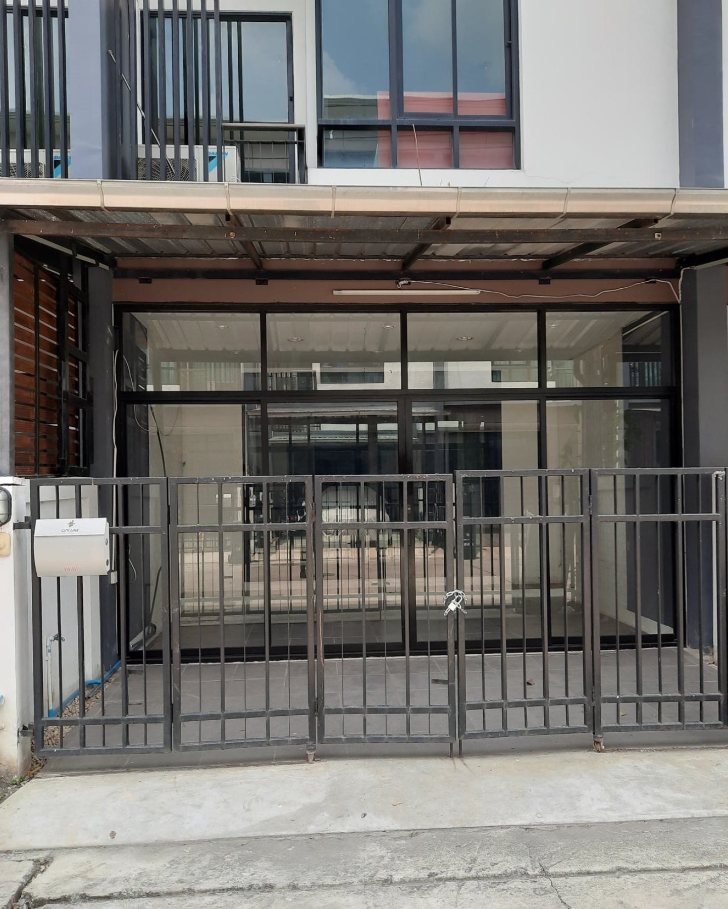 ประกาศฟรี! ซื้อ-ขาย-เช่า คอนโด บ้าน ทาวน์โฮม ที่ดิน และพื้นที่เชิงพาณิชย์ทั่วประเทศไทย ทุกทำเล ทุกงบประมาณ ไม่มีค่าใช้จ่าย ลงง่าย ขายไว เข้าถึงผู้ซื้อโดยตรง 3 199863pic2.jpg