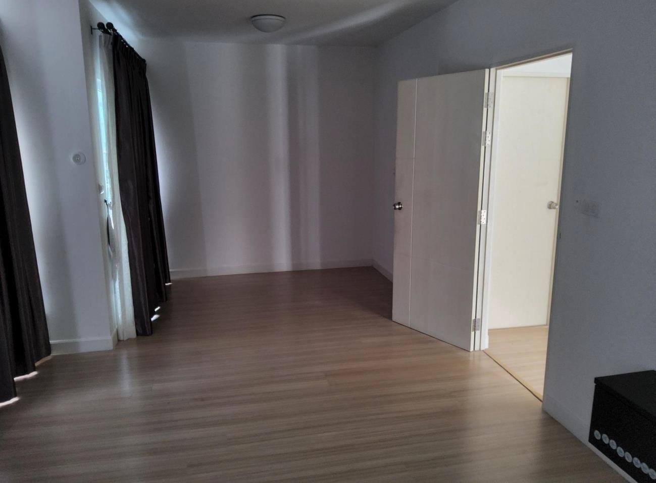 ประกาศฟรี! ซื้อ-ขาย-เช่า คอนโด บ้าน ทาวน์โฮม ที่ดิน และพื้นที่เชิงพาณิชย์ทั่วประเทศไทย ทุกทำเล ทุกงบประมาณ ไม่มีค่าใช้จ่าย ลงง่าย ขายไว เข้าถึงผู้ซื้อโดยตรง 5 199353pic4.jpg