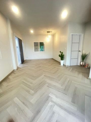 ประกาศฟรี! ซื้อ-ขาย-เช่า คอนโด บ้าน ทาวน์โฮม ที่ดิน และพื้นที่เชิงพาณิชย์ทั่วประเทศไทย ทุกทำเล ทุกงบประมาณ ไม่มีค่าใช้จ่าย ลงง่าย ขายไว เข้าถึงผู้ซื้อโดยตรง 3 224764pic2.jpg