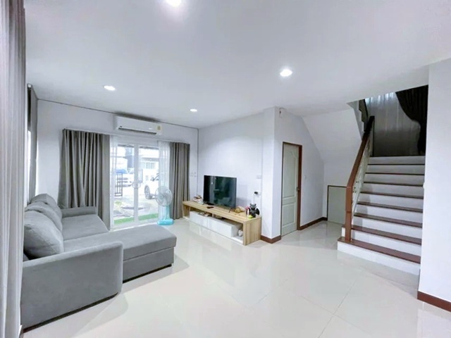 ประกาศฟรี! ซื้อ-ขาย-เช่า คอนโด บ้าน ทาวน์โฮม ที่ดิน และพื้นที่เชิงพาณิชย์ทั่วประเทศไทย ทุกทำเล ทุกงบประมาณ ไม่มีค่าใช้จ่าย ลงง่าย ขายไว เข้าถึงผู้ซื้อโดยตรง 3 224075pic2.jpg