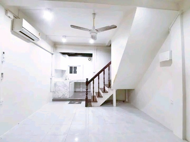 ประกาศฟรี! ซื้อ-ขาย-เช่า คอนโด บ้าน ทาวน์โฮม ที่ดิน และพื้นที่เชิงพาณิชย์ทั่วประเทศไทย ทุกทำเล ทุกงบประมาณ ไม่มีค่าใช้จ่าย ลงง่าย ขายไว เข้าถึงผู้ซื้อโดยตรง 4 223934pic3.jpg