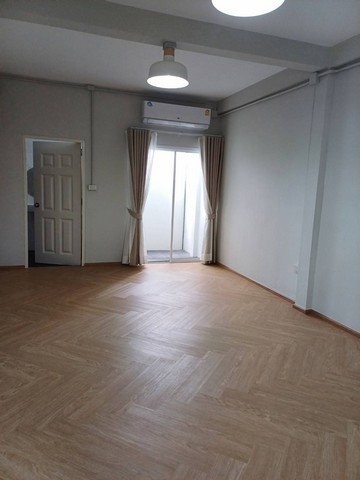 ประกาศฟรี! ซื้อ-ขาย-เช่า คอนโด บ้าน ทาวน์โฮม ที่ดิน และพื้นที่เชิงพาณิชย์ทั่วประเทศไทย ทุกทำเล ทุกงบประมาณ ไม่มีค่าใช้จ่าย ลงง่าย ขายไว เข้าถึงผู้ซื้อโดยตรง 4 501542pic3.jpg