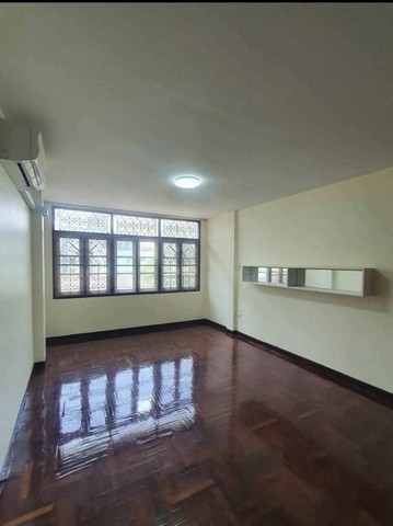 ประกาศฟรี! ซื้อ-ขาย-เช่า คอนโด บ้าน ทาวน์โฮม ที่ดิน และพื้นที่เชิงพาณิชย์ทั่วประเทศไทย ทุกทำเล ทุกงบประมาณ ไม่มีค่าใช้จ่าย ลงง่าย ขายไว เข้าถึงผู้ซื้อโดยตรง 2 501551pic1.jpg