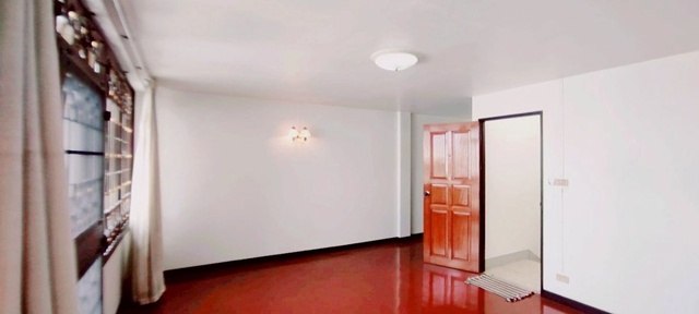 ประกาศฟรี! ซื้อ-ขาย-เช่า คอนโด บ้าน ทาวน์โฮม ที่ดิน และพื้นที่เชิงพาณิชย์ทั่วประเทศไทย ทุกทำเล ทุกงบประมาณ ไม่มีค่าใช้จ่าย ลงง่าย ขายไว เข้าถึงผู้ซื้อโดยตรง 5 303342pic4.jpg