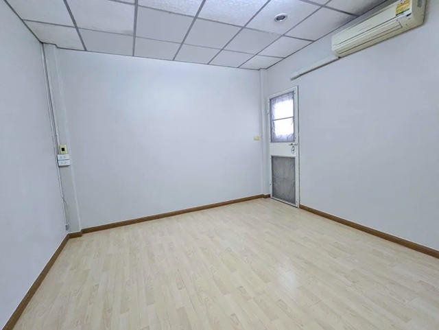 ประกาศฟรี! ซื้อ-ขาย-เช่า คอนโด บ้าน ทาวน์โฮม ที่ดิน และพื้นที่เชิงพาณิชย์ทั่วประเทศไทย ทุกทำเล ทุกงบประมาณ ไม่มีค่าใช้จ่าย ลงง่าย ขายไว เข้าถึงผู้ซื้อโดยตรง 5 303331pic4.jpg