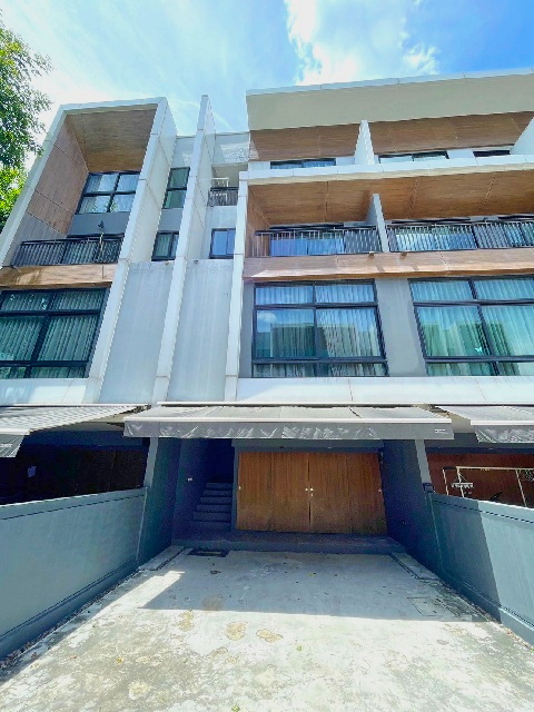 ประกาศฟรี! ซื้อ-ขาย-เช่า คอนโด บ้าน ทาวน์โฮม ที่ดิน และพื้นที่เชิงพาณิชย์ทั่วประเทศไทย ทุกทำเล ทุกงบประมาณ ไม่มีค่าใช้จ่าย ลงง่าย ขายไว เข้าถึงผู้ซื้อโดยตรง 3 303304pic2.jpg