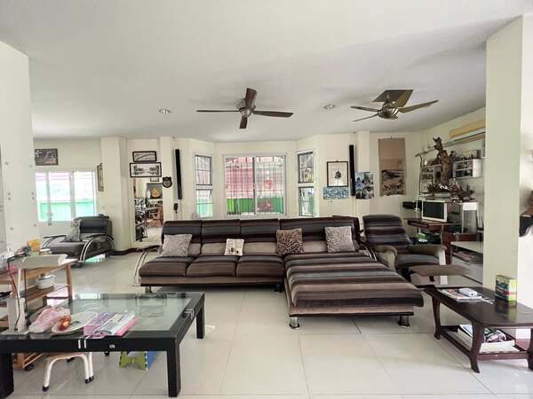 ประกาศฟรี! ซื้อ-ขาย-เช่า คอนโด บ้าน ทาวน์โฮม ที่ดิน และพื้นที่เชิงพาณิชย์ทั่วประเทศไทย ทุกทำเล ทุกงบประมาณ ไม่มีค่าใช้จ่าย ลงง่าย ขายไว เข้าถึงผู้ซื้อโดยตรง 4 501580pic3.jpg