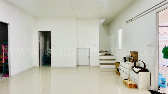 ประกาศฟรี! ซื้อ-ขาย-เช่า คอนโด บ้าน ทาวน์โฮม ที่ดิน และพื้นที่เชิงพาณิชย์ทั่วประเทศไทย ทุกทำเล ทุกงบประมาณ ไม่มีค่าใช้จ่าย ลงง่าย ขายไว เข้าถึงผู้ซื้อโดยตรง 4 287419pic3.jpg