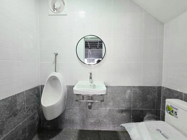 ประกาศฟรี! ซื้อ-ขาย-เช่า คอนโด บ้าน ทาวน์โฮม ที่ดิน และพื้นที่เชิงพาณิชย์ทั่วประเทศไทย ทุกทำเล ทุกงบประมาณ ไม่มีค่าใช้จ่าย ลงง่าย ขายไว เข้าถึงผู้ซื้อโดยตรง 4 501645pic3.jpg