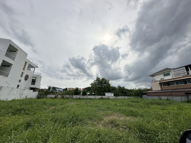 ประกาศฟรี! ซื้อ-ขาย-เช่า คอนโด บ้าน ทาวน์โฮม ที่ดิน และพื้นที่เชิงพาณิชย์ทั่วประเทศไทย ทุกทำเล ทุกงบประมาณ ไม่มีค่าใช้จ่าย ลงง่าย ขายไว เข้าถึงผู้ซื้อโดยตรง 2 303597pic1.jpg