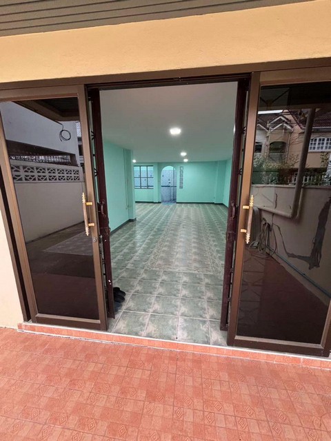 ประกาศฟรี! ซื้อ-ขาย-เช่า คอนโด บ้าน ทาวน์โฮม ที่ดิน และพื้นที่เชิงพาณิชย์ทั่วประเทศไทย ทุกทำเล ทุกงบประมาณ ไม่มีค่าใช้จ่าย ลงง่าย ขายไว เข้าถึงผู้ซื้อโดยตรง 3 501556pic2.jpg