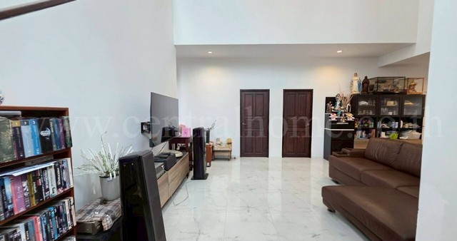 ประกาศฟรี! ซื้อ-ขาย-เช่า คอนโด บ้าน ทาวน์โฮม ที่ดิน และพื้นที่เชิงพาณิชย์ทั่วประเทศไทย ทุกทำเล ทุกงบประมาณ ไม่มีค่าใช้จ่าย ลงง่าย ขายไว เข้าถึงผู้ซื้อโดยตรง 5 291098pic4.jpg