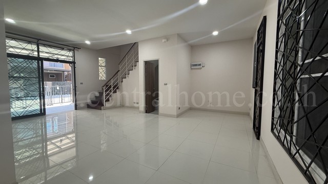 ประกาศฟรี! ซื้อ-ขาย-เช่า คอนโด บ้าน ทาวน์โฮม ที่ดิน และพื้นที่เชิงพาณิชย์ทั่วประเทศไทย ทุกทำเล ทุกงบประมาณ ไม่มีค่าใช้จ่าย ลงง่าย ขายไว เข้าถึงผู้ซื้อโดยตรง 4 290049pic3.jpg