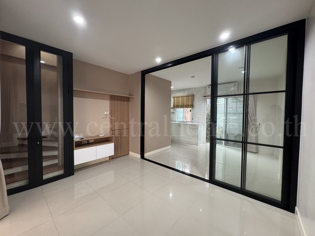 ประกาศฟรี! ซื้อ-ขาย-เช่า คอนโด บ้าน ทาวน์โฮม ที่ดิน และพื้นที่เชิงพาณิชย์ทั่วประเทศไทย ทุกทำเล ทุกงบประมาณ ไม่มีค่าใช้จ่าย ลงง่าย ขายไว เข้าถึงผู้ซื้อโดยตรง 4 286924pic3.jpg