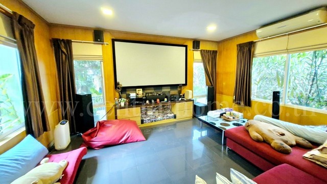 ประกาศฟรี! ซื้อ-ขาย-เช่า คอนโด บ้าน ทาวน์โฮม ที่ดิน และพื้นที่เชิงพาณิชย์ทั่วประเทศไทย ทุกทำเล ทุกงบประมาณ ไม่มีค่าใช้จ่าย ลงง่าย ขายไว เข้าถึงผู้ซื้อโดยตรง 4 285532pic3.jpg