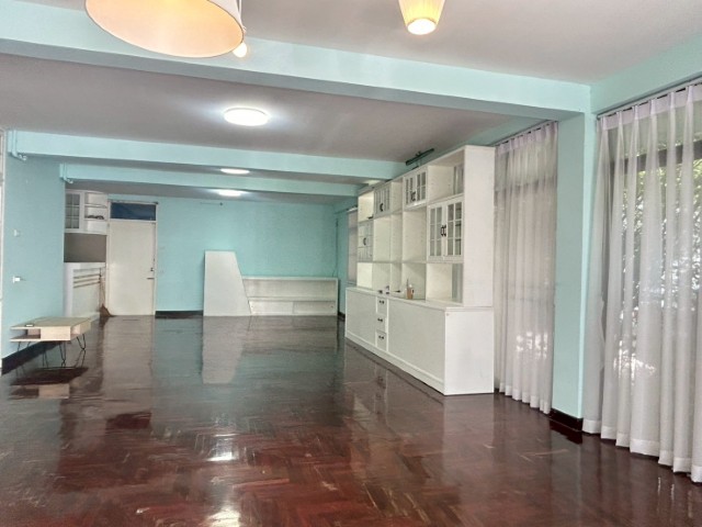 ประกาศฟรี! ซื้อ-ขาย-เช่า คอนโด บ้าน ทาวน์โฮม ที่ดิน และพื้นที่เชิงพาณิชย์ทั่วประเทศไทย ทุกทำเล ทุกงบประมาณ ไม่มีค่าใช้จ่าย ลงง่าย ขายไว เข้าถึงผู้ซื้อโดยตรง 4 294140pic3.jpg