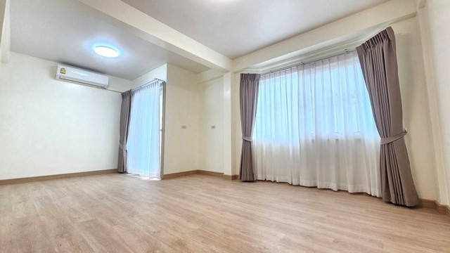 ประกาศฟรี! ซื้อ-ขาย-เช่า คอนโด บ้าน ทาวน์โฮม ที่ดิน และพื้นที่เชิงพาณิชย์ทั่วประเทศไทย ทุกทำเล ทุกงบประมาณ ไม่มีค่าใช้จ่าย ลงง่าย ขายไว เข้าถึงผู้ซื้อโดยตรง 3 290924pic2.jpg