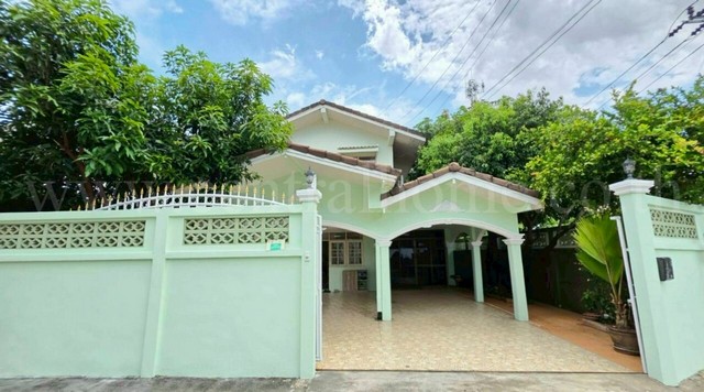 ประกาศฟรี! ซื้อ-ขาย-เช่า คอนโด บ้าน ทาวน์โฮม ที่ดิน และพื้นที่เชิงพาณิชย์ทั่วประเทศไทย ทุกทำเล ทุกงบประมาณ ไม่มีค่าใช้จ่าย ลงง่าย ขายไว เข้าถึงผู้ซื้อโดยตรง 2 286375pic1.jpg