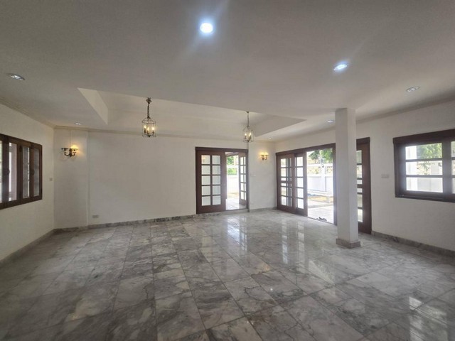 ประกาศฟรี! ซื้อ-ขาย-เช่า คอนโด บ้าน ทาวน์โฮม ที่ดิน และพื้นที่เชิงพาณิชย์ทั่วประเทศไทย ทุกทำเล ทุกงบประมาณ ไม่มีค่าใช้จ่าย ลงง่าย ขายไว เข้าถึงผู้ซื้อโดยตรง 3 501981pic2.jpg