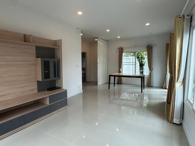 ประกาศฟรี! ซื้อ-ขาย-เช่า คอนโด บ้าน ทาวน์โฮม ที่ดิน และพื้นที่เชิงพาณิชย์ทั่วประเทศไทย ทุกทำเล ทุกงบประมาณ ไม่มีค่าใช้จ่าย ลงง่าย ขายไว เข้าถึงผู้ซื้อโดยตรง 5 226235pic4.jpg