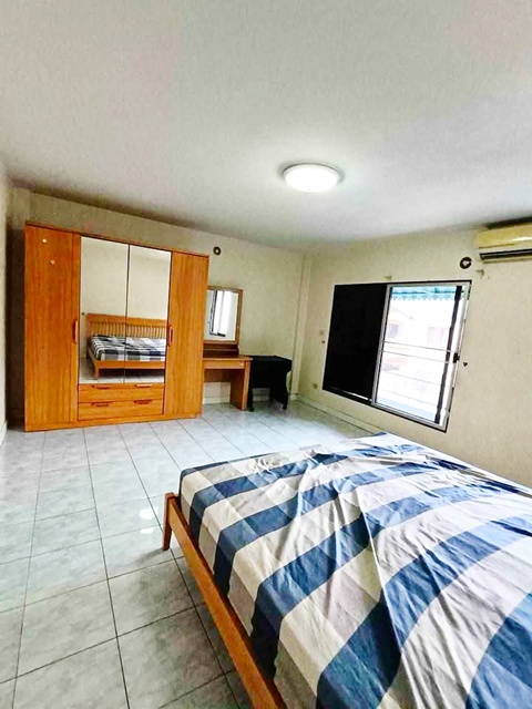 ประกาศฟรี! ซื้อ-ขาย-เช่า คอนโด บ้าน ทาวน์โฮม ที่ดิน และพื้นที่เชิงพาณิชย์ทั่วประเทศไทย ทุกทำเล ทุกงบประมาณ ไม่มีค่าใช้จ่าย ลงง่าย ขายไว เข้าถึงผู้ซื้อโดยตรง 5 226224pic4.jpg