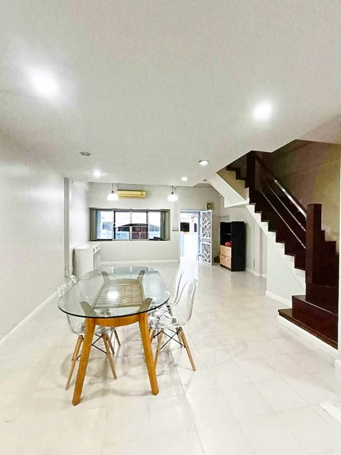 ประกาศฟรี! ซื้อ-ขาย-เช่า คอนโด บ้าน ทาวน์โฮม ที่ดิน และพื้นที่เชิงพาณิชย์ทั่วประเทศไทย ทุกทำเล ทุกงบประมาณ ไม่มีค่าใช้จ่าย ลงง่าย ขายไว เข้าถึงผู้ซื้อโดยตรง 4 226223pic3.jpg