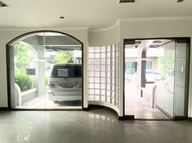 ประกาศฟรี! ซื้อ-ขาย-เช่า คอนโด บ้าน ทาวน์โฮม ที่ดิน และพื้นที่เชิงพาณิชย์ทั่วประเทศไทย ทุกทำเล ทุกงบประมาณ ไม่มีค่าใช้จ่าย ลงง่าย ขายไว เข้าถึงผู้ซื้อโดยตรง 4 304229pic3.jpg