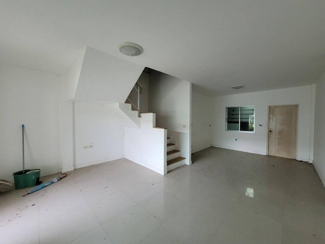 ประกาศฟรี! ซื้อ-ขาย-เช่า คอนโด บ้าน ทาวน์โฮม ที่ดิน และพื้นที่เชิงพาณิชย์ทั่วประเทศไทย ทุกทำเล ทุกงบประมาณ ไม่มีค่าใช้จ่าย ลงง่าย ขายไว เข้าถึงผู้ซื้อโดยตรง 4 196779pic3.jpg