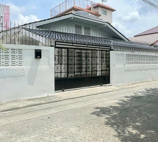 ประกาศฟรี! ซื้อ-ขาย-เช่า คอนโด บ้าน ทาวน์โฮม ที่ดิน และพื้นที่เชิงพาณิชย์ทั่วประเทศไทย ทุกทำเล ทุกงบประมาณ ไม่มีค่าใช้จ่าย ลงง่าย ขายไว เข้าถึงผู้ซื้อโดยตรง 3 502105pic2.jpg