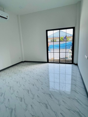 ประกาศฟรี! ซื้อ-ขาย-เช่า คอนโด บ้าน ทาวน์โฮม ที่ดิน และพื้นที่เชิงพาณิชย์ทั่วประเทศไทย ทุกทำเล ทุกงบประมาณ ไม่มีค่าใช้จ่าย ลงง่าย ขายไว เข้าถึงผู้ซื้อโดยตรง 5 304280pic4.jpg