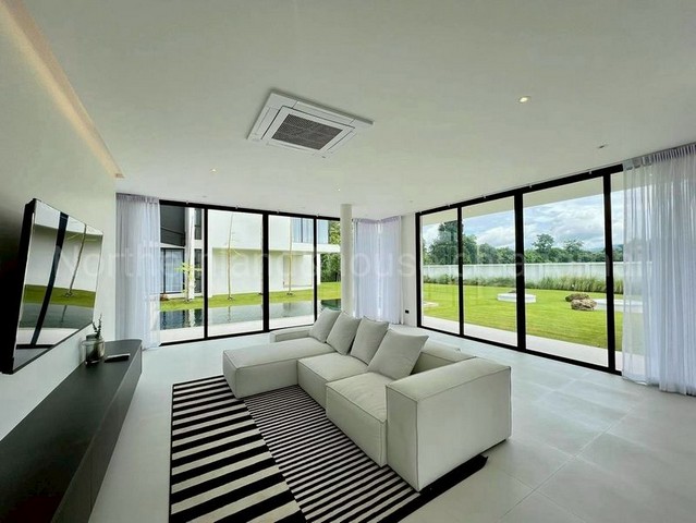 ประกาศฟรี! ซื้อ-ขาย-เช่า คอนโด บ้าน ทาวน์โฮม ที่ดิน และพื้นที่เชิงพาณิชย์ทั่วประเทศไทย ทุกทำเล ทุกงบประมาณ ไม่มีค่าใช้จ่าย ลงง่าย ขายไว เข้าถึงผู้ซื้อโดยตรง 4 226325pic3.jpg