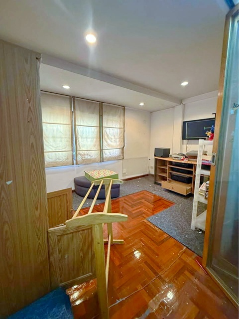 ประกาศฟรี! ซื้อ-ขาย-เช่า คอนโด บ้าน ทาวน์โฮม ที่ดิน และพื้นที่เชิงพาณิชย์ทั่วประเทศไทย ทุกทำเล ทุกงบประมาณ ไม่มีค่าใช้จ่าย ลงง่าย ขายไว เข้าถึงผู้ซื้อโดยตรง 2 226382pic1.jpg